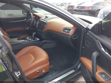 Maserati Ghibli III 2022 Maserati Ghibli Modena 2022 3.0l 3.0 Benzyna 424KM, zdjęcie 9