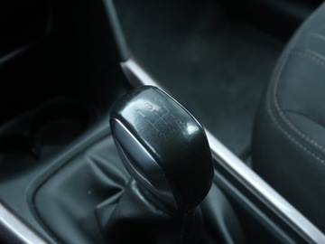 Peugeot 2008 I SUV Facelifting 1.2 PureTech 110KM 2016 Peugeot 2008 1.2 PureTech, Salon Polska, zdjęcie 15