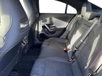 Mercedes CLA C118/X118 Coupe Facelifting 1.3 200 163KM 2025 MERCEDES-BENZ CLA 200 AMG Line Sedan 1.3 (163KM) 2025, zdjęcie 12