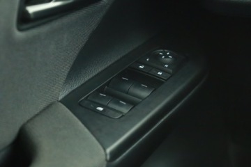 Toyota C-HR II 2024 Toyota C-HR 1.8 Hybrid, Salon Polska, zdjęcie 17