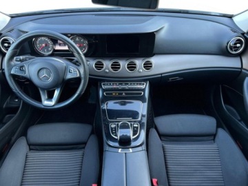 Mercedes Klasa E W213 Limuzyna 2.0 220d 194KM 2016 Mercedes-Benz Klasa E W213 Salon PL Automat Kamera Czujniki Pakiet Bu, zdjęcie 21