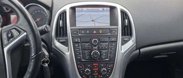 Opel Astra J Hatchback 5d 1.6 Turbo ECOTEC 180KM 2009 Opel Astra Opel Astra 1.6 Turbo Cosmo 1.6 Benzyna 180KM, zdjęcie 14