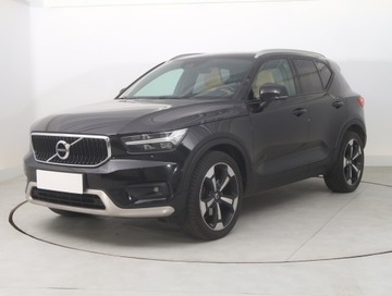 Volvo XC40 Crossover 2.0 D4 190KM 2018 Volvo XC40 D4 AWD, Salon Polska, Serwis ASO, zdjęcie 1