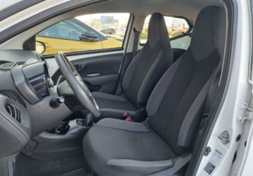 Toyota Aygo II Hatchback 3d Facelifting 1.0 VVT-i 72KM 2019 Toyota Aygo Toyota Aygo 1.0 VVT-i X Comfort 72KM 2019 Benzyna 72KM, zdjęcie 14