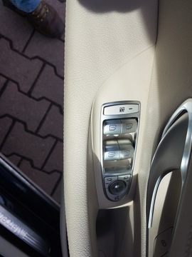 Mercedes Klasa E W213 Limuzyna 2.0 200 211KM 2017 Mercedes E 350 E PLUG-IN HYBRID AUT 2017Rok, zdjęcie 35