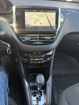 Peugeot 208 II 2019 Peugeot 208 1,2 110 ps automatic 67 tyś km salon, zdjęcie 7