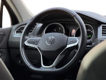 Volkswagen Tiguan II SUV Facelifting 2.0 TDI 150KM 2022 Volkswagen Tiguan DSG Special Edition Pakiet Zimowy Amibiente plus GWA, zdjęcie 21