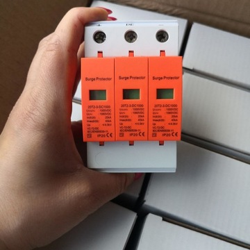 ОГРАНИЧИТЕЛЬ ПЕРЕХОДА ФОТОВОЛЬТАИКА 1000 В постоянного тока 3P