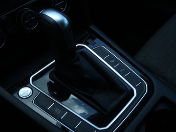 Volkswagen Passat B8 Variant Facelifting 2.0 TSI 190KM 2019 VW Passat 2.0 TSI, Salon Polska, 1. Właściciel, zdjęcie 15