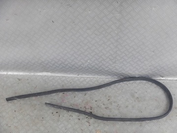 MERCEDES GLS USZCZELKA NA PAS PRZÓD POD MASKĘ