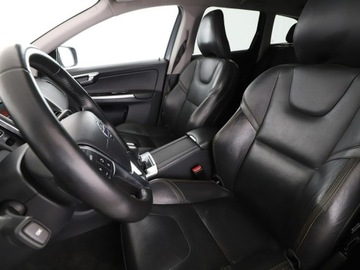 Volvo XC60 I SUV Facelifting 2.0 D3 DRIVE-E 150KM 2017 Volvo XC 60 FV23% Momentum skóra navi PDC grzane, zdjęcie 26