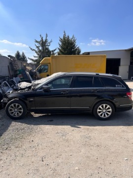 Mercedes Klasa C W205 2013 Mercedes C-KLASA W204 w całości lub na części, zdjęcie 2