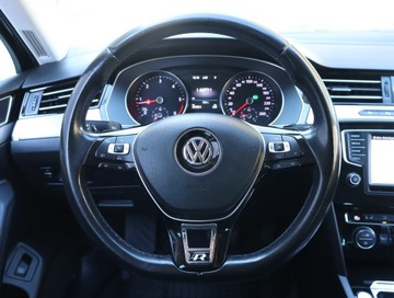 Volkswagen Passat B8 Variant 2.0 TDI BlueMotion SCR 150KM 2017 VW Passat 2.0 TDI, Automat, Skóra, Navi, Klima, zdjęcie 20