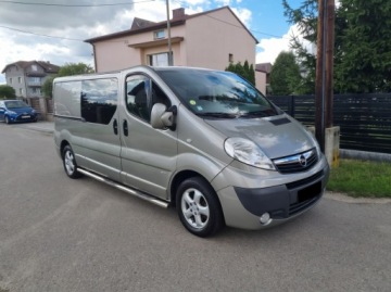 Opel Vivaro A Combi L1 2.0 CDTI 115KM 2014 Opel Vivaro 2.0 CDTI 114km 2x drzwi przesuwne, zdjęcie 2