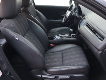 Honda HR-V II SUV 1.5 i-VTEC 130KM 2017 Honda HR-V 1.5 i-VTEC, Automat, Skóra, Navi, zdjęcie 8
