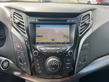 Hyundai i40 Kombi 1.7 CRDi HIGH 136KM 2015 Hyundai i40 LEDY XENON NAWIGACJA PARKTRONIC KAMERA GRZANE FOTELE TEMPOMAT, zdjęcie 17