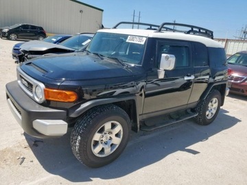 Toyota FJ Cruiser 2008 Toyota FJ 2008, po gradobiciu, od ubezpieczalni 4.0 Benzyna 243KM, zdjęcie 2