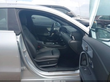 Mercedes CLA C118/X118 2025 Mercedes-Benz CLA 2025r., CLA 250 4MATIC, od ubezpieczalni 2.0 Benzyna, zdjęcie 7