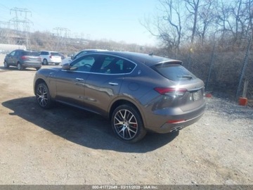 Maserati Levante 2022 Maserati Levante GT 2022 3.0l 3.0 Benzyna 345KM, zdjęcie 3