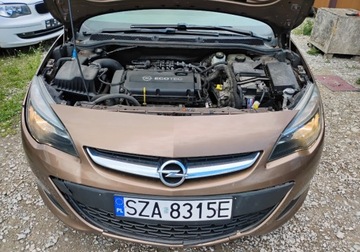 Opel Astra J Sedan 1.6 Twinport ECOTEC 115KM 2016 Opel Astra 2016r, Salonowa. 1.6 LPG. Uszkodzony prawy bok. Jezdzi. 1.6, zdjęcie 4