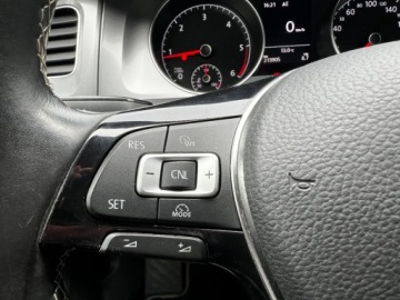 Volkswagen Golf VII Hatchback 3d 2.0 TDI-CR DPF 150KM 2015 Volkswagen Golf Volkswagen Golf VII 2.0 TDI 150KM Lounge BMT 12-2015 2.0, zdjęcie 17