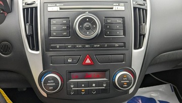 Kia Ceed I Hatchback 5d Facelifting 1.6 CRDi WGT 90KM 2010 Kia Cee&#039;d 1.6D OPŁACONY Bezwypadkowy Klimatronik, zdjęcie 24