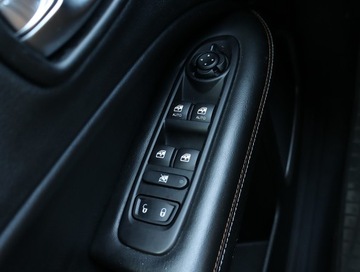 Jeep Compass II SUV 1.3 TMair 130KM 2020 Jeep Compass 1.3 T-GDI, Salon Polska, Serwis ASO, zdjęcie 17