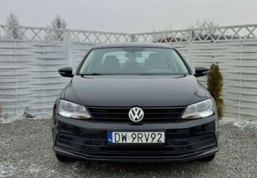 Volkswagen Jetta VI Sedan Facelifting 2.0 TDI 110KM 2016 Volkswagen Jetta Volkswagen Jetta 2.0 TDI DPF BMT Comfortline 2.0 Diesel, zdjęcie 20