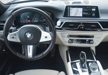 BMW Seria 7 G11-G12 Sedan Facelifting 3.0 750d 400KM 2020 BMW Seria 7 50d xDrve Dealer BMW Bonkowscy 3.0 Diesel 400KM, zdjęcie 5