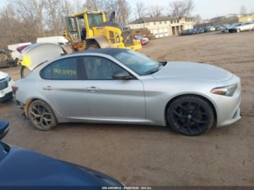 Alfa Romeo Giulia II Sedan Facelifting 2.0 Turbo 280KM 2020 Alfa Romeo Giulia Sport 2020 2.0 Benzyna 280KM, zdjęcie 6