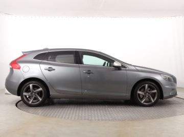 Volvo S40 II 2015 Volvo V40 2.0 D3, Skóra, Xenon, Bi-Xenon, Klima, zdjęcie 5
