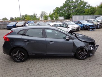 Volvo V40 II Hatchback 1.6 T2 120KM 2014 Volvo V40 hak, zdjęcie 2
