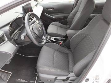 Toyota Corolla XII TS Kombi Facelifting 1.8 Hybrid 140KM 2023 Toyota Corolla 1.8 Hybrid Comfort Seria E21 (2019-, zdjęcie 9