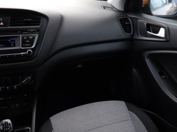 Hyundai i20 II Active 1.4 100KM 2016 Hyundai i20 1.4, Klima, Tempomat, Parktronic, zdjęcie 7