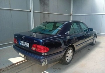 Mercedes Klasa E W210 Sedan 2.9 Turbo-D 129KM 1999 Mercedes-Benz Klasa E Mercedes-Benz Klasa E 290 T TD Classic 2.9 Diesel, zdjęcie 6