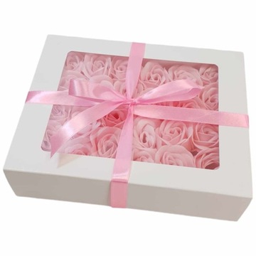 Ароматная цветочная коробка В КОРОБКЕ с 24 КРАСНЫМИ мыльными розами в подарок