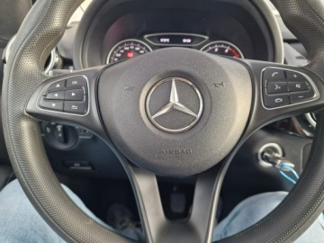 Mercedes Klasa B W246 Sports Tourer Facelifting 1.6 180 BlueEFFICIENCY Edition 122KM 2016 Mercedes B 180 1.6 Benzyna Kamera, zdjęcie 28