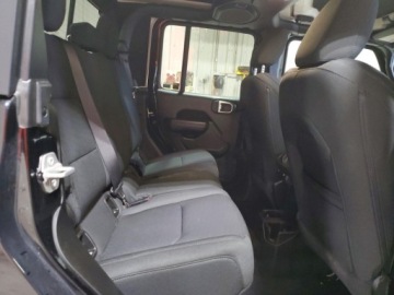 Jeep Gladiator 2022 Jeep Gladiator Sport 2022 3.6 Benzyna 285KM, zdjęcie 10