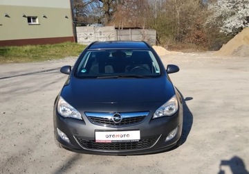Opel Astra J Sports Tourer 1.7 CDTI ECOTEC 110KM 2012 Opel Astra 1,7 Cdti Alufelgi Klima El szyby Po oplatach z Niemiec, zdjęcie 11