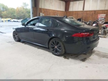 Jaguar XF II 2022 Jaguar XF R-Dynamic SE P300 2022 2.0l 2.0 Benzyna 296KM, zdjęcie 3