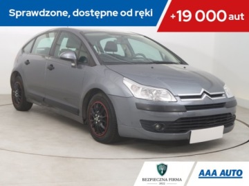 Citroen C4 I Hatchback Facelifting 1.4 16v 88KM 2008 Citroen C4 1.4 16V, Klima, El. szyby
