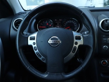Nissan Qashqai I Crossover Facelifting  1.6 117KM 2012 Nissan Qashqai 1.6, Klima, Klimatronic, Tempomat, zdjęcie 15
