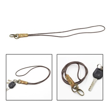 Брелок, кожаный ремешок на шею со шнурком.