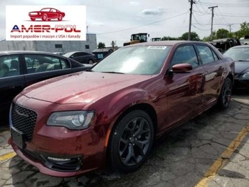 Chrysler 300C II 2021 Chrysler 300s 2021, 5.7L, porysowany lakier