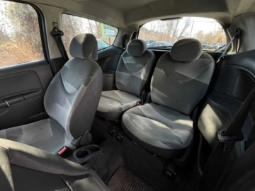 Citroen C2 1.1 i 61KM 2004 Citroen C2 Citroen C2 1.2b NISKI PRZEBIEG SUPER OKAZJA OC DO 02.27 Zami, zdjęcie 7