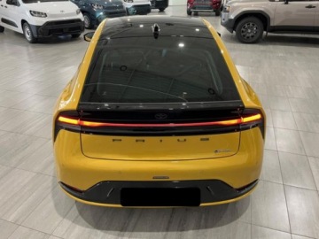 Toyota Prius V (XW60) 2.0  Hybrid Dynamic Force Plug-in 223KM 2025 Od ręki - Executive 2.0 Plug-in Hybrid 223KM | Podgrzewane fotele!, zdjęcie 4