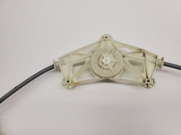 PORSCHE MACAN 95B839462 ZADNÍ STRANA PRAVÁ ZVEDÁKY SKEL