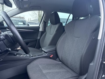 Skoda Octavia IV Kombi 2.0 TDI 150KM 2022 Skoda Octavia 2.0 TDI 150KM DSG Hak El. Fotele FV2, zdjęcie 12