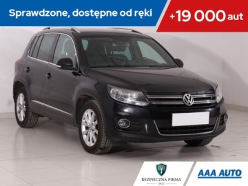 Volkswagen Tiguan I SUV Facelifting 2.0 TDI CR DPF BlueMotion 140KM 2015 VW Tiguan 2.0 TDI, Navi, Klima, Klimatronic