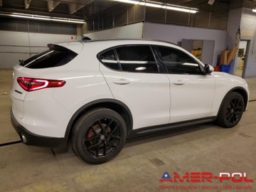 Alfa Romeo Stelvio SUV 2.0 Turbo 280KM 2018 Alfa Romeo Stelvio _TI SPORT_4x4_2018r 2.0 Benzyna 280KM, zdjęcie 3